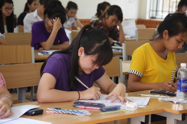 Ngày đầu tiên thi cao đẳng 15 thí sinh bị đình chỉ thi